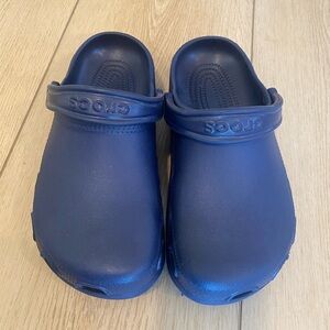 CROCS Classic Clogs Navy Blue Women’s 7 Men’s 5